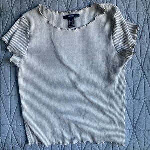 Forever 21 lettuce trim tee, size S